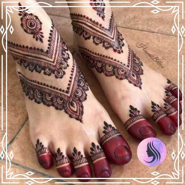 Mehndi Henna Free Designs for Feet V-Shape